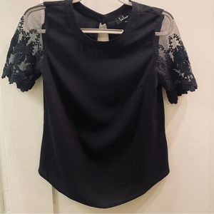 LULUS black shorts sleeves top top lace detail sleeves SIZE XS